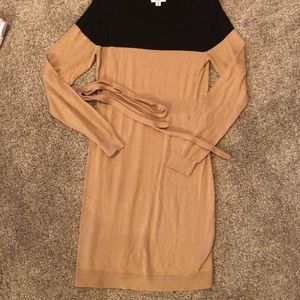 Maternity Color Block Dress ❤️